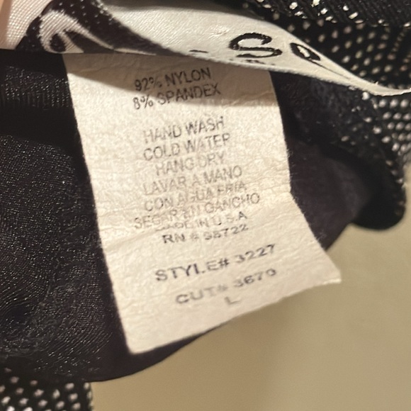 Women’s Sleeveless Classic Modern Cocktail Dress - Picture 11 of 11